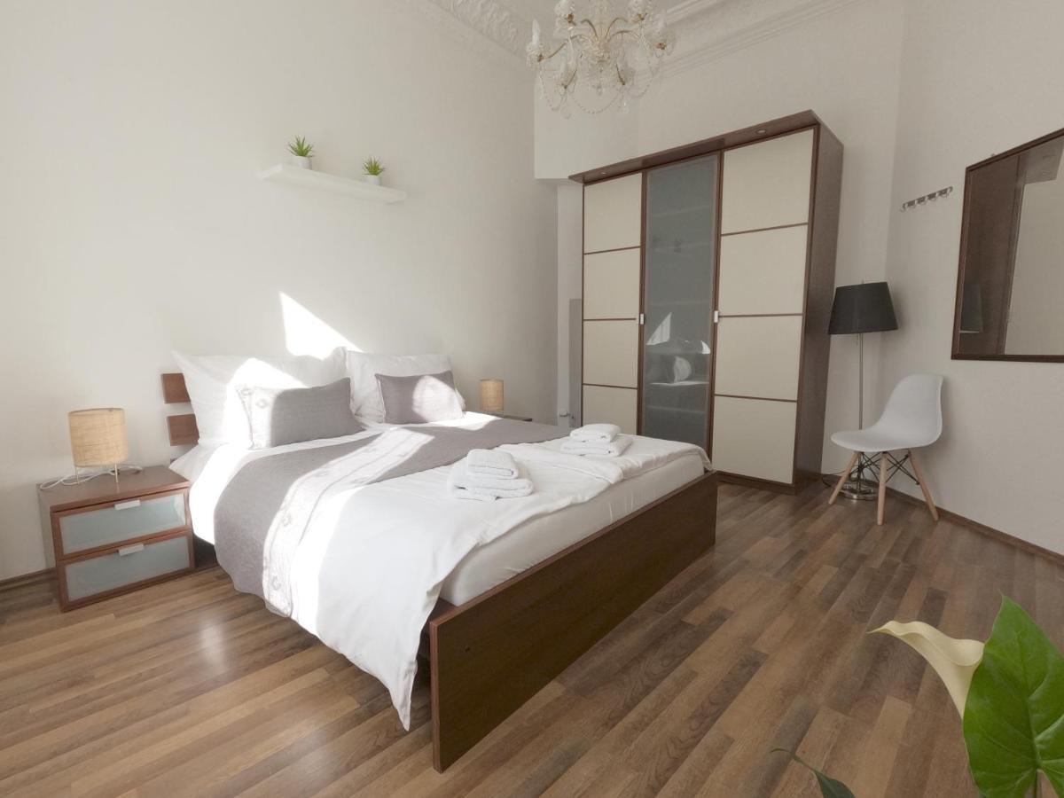 Three Rings Apartments 카를로비바리 외부 사진
